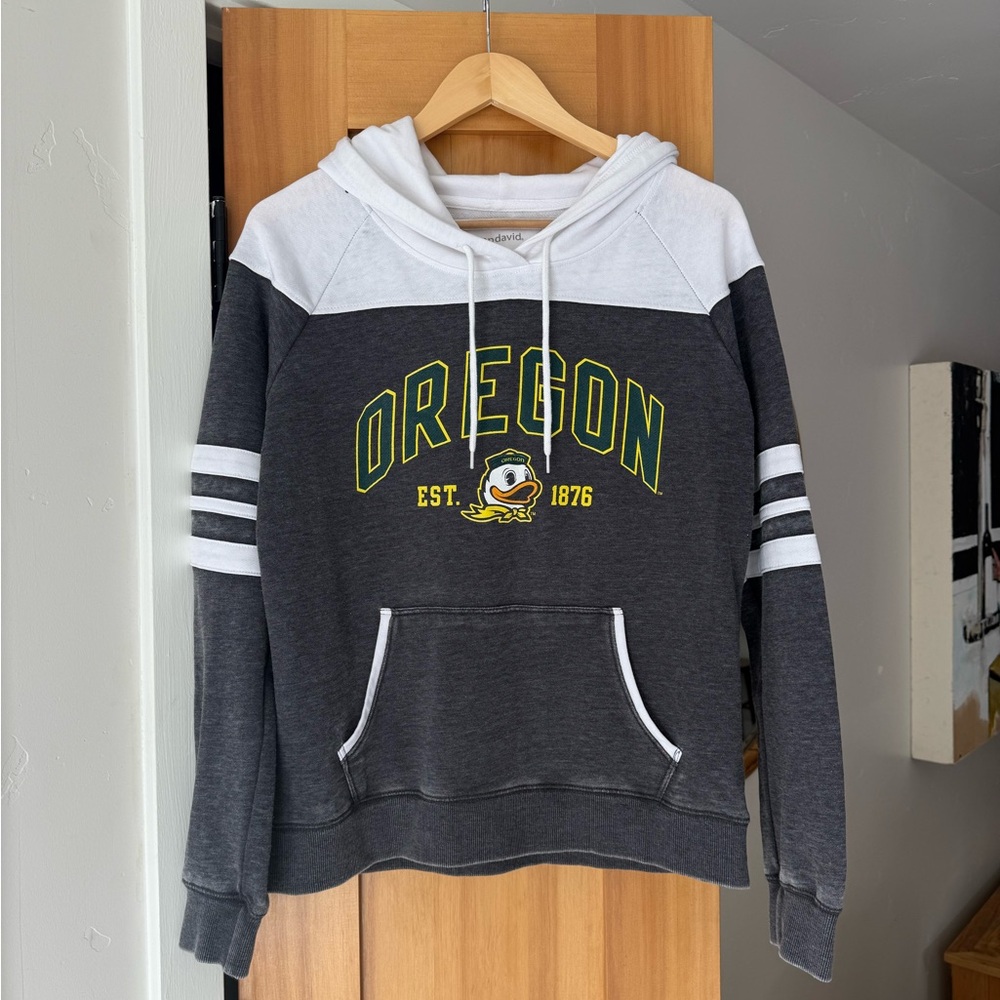 Oregon Women's Gray and White Hoodie